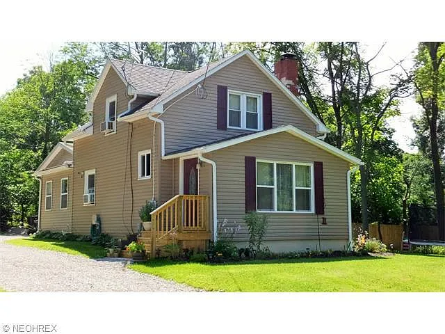 575 Long Dr photo 1