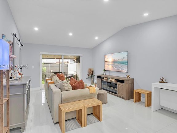 4th image of 13756 SW 54th Ter