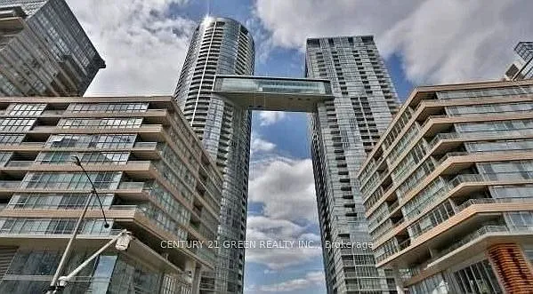 2 bed, $2,600 — Photo 1
