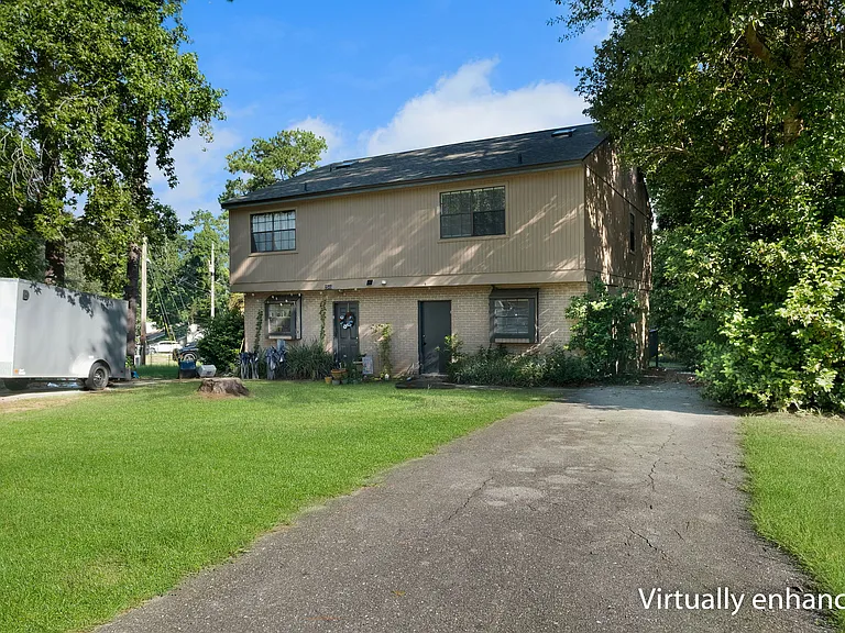 2340 Claremont Ln #B — Photo 17