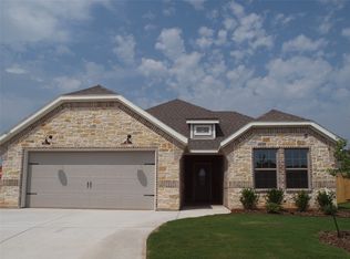 701 Raylan St, Springtown, TX 76082