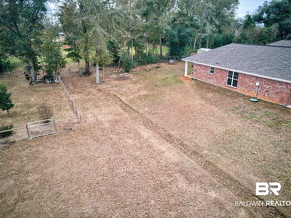 5th image of 16154 Hoiles Ave