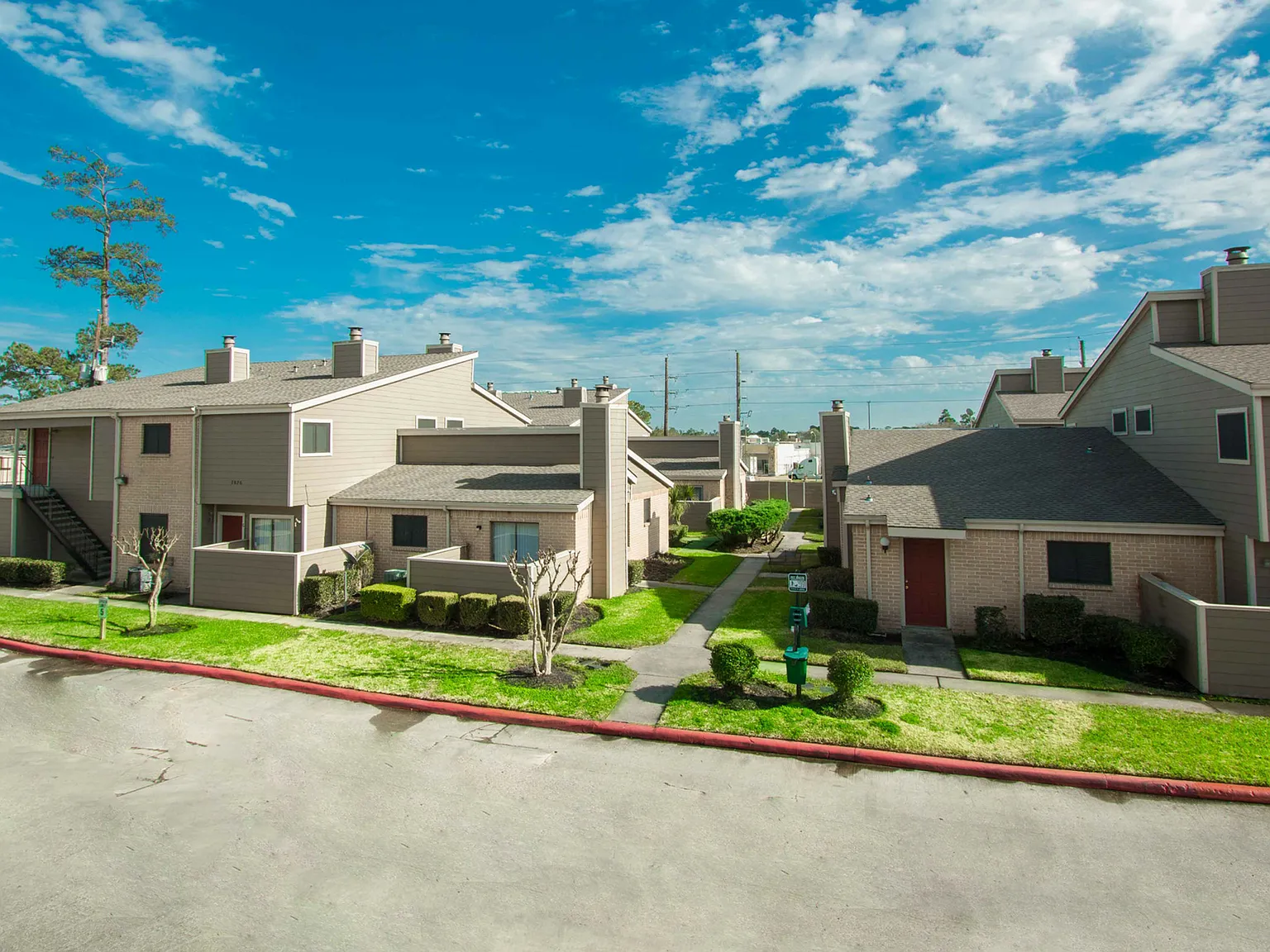 Trailing Vine Apartments — Photo 2