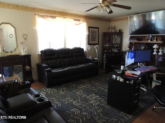 4th image of 3227 George Light Rd