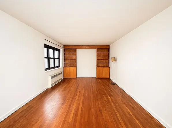 13327 Sanford Ave APT 63, Flushing, NY 11355