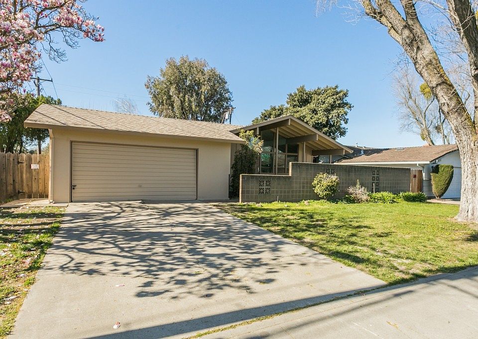 1st image of 4841 Claremont Ave