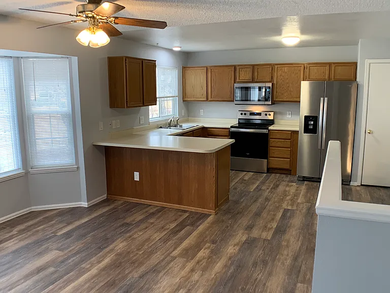 500 Entrada Dr — Photo 3
