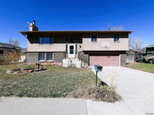 1203 20th St, Wheatland, WY 82201