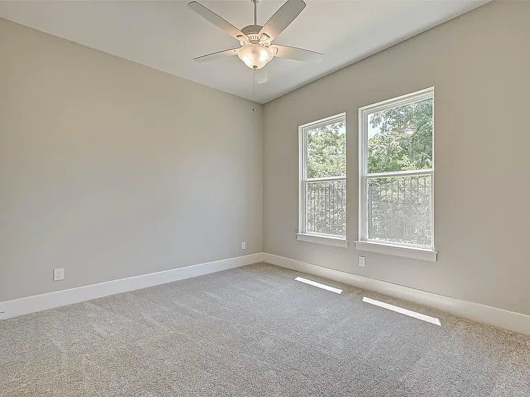 67 Thorpe Ln — Photo 7