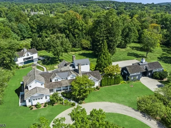 48 Sunnybranch Rd, Far Hills Boro, NJ 07931