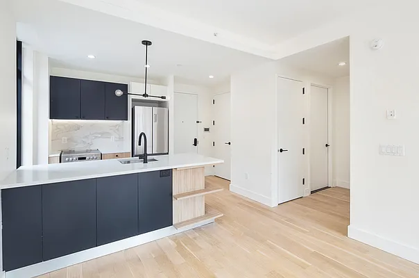 Rented by Carnegie Management Inc | media 34