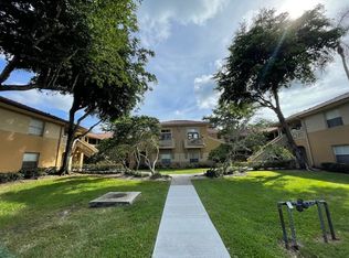 4815 Via Palm Lake #1403, West Palm Beach, FL 33417