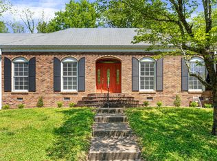 809 Foxwood Rd, Clarksville, TN 37043