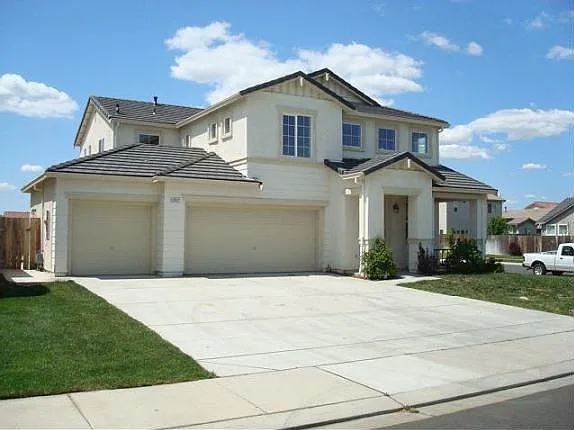 3827 Colma Ct