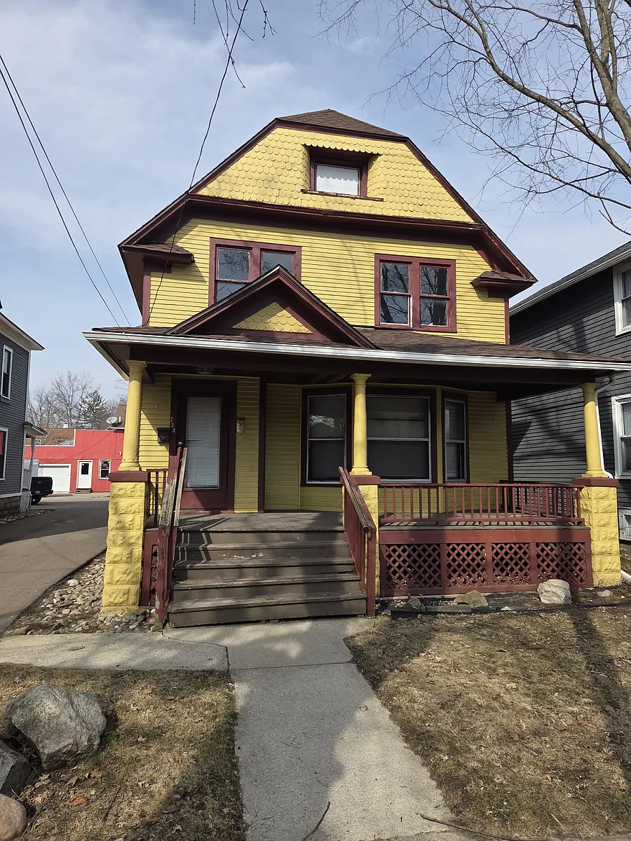 Building Photo - 224 W Vine St #2