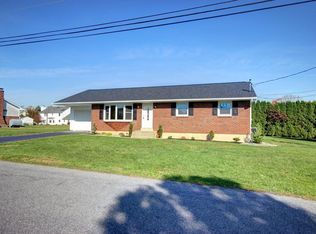 5430 N Halbea St, Bethlehem, PA 18017