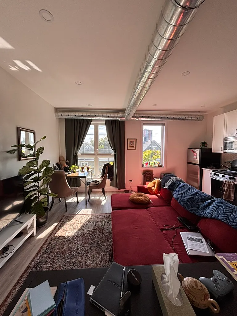 1 bed, 1.0 bath, 700 sqft, $1,860 — Photo 3