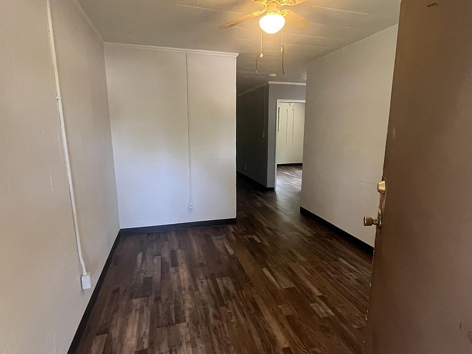 2nd image of 202 Crawford Ave #1