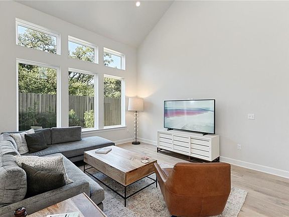 4th image of 5820 Harper Park Dr Unit 19
