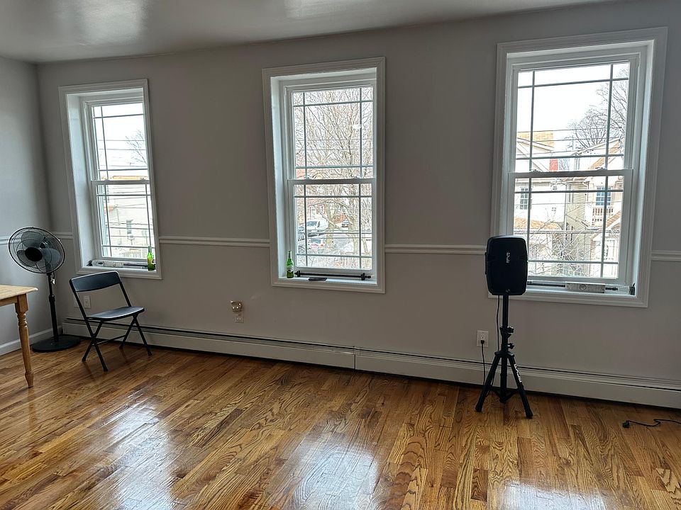 1st image of 10704 Waltham St #2