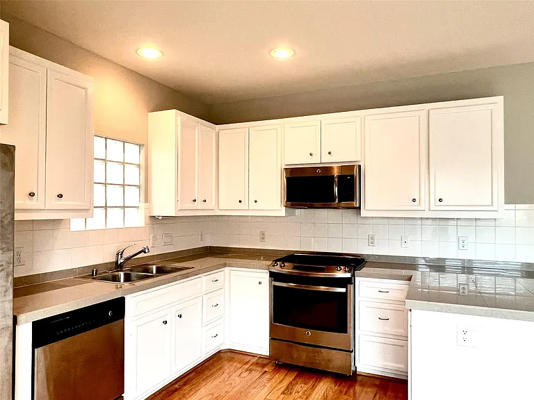 3731 Main Poplar Dr — Photo 8