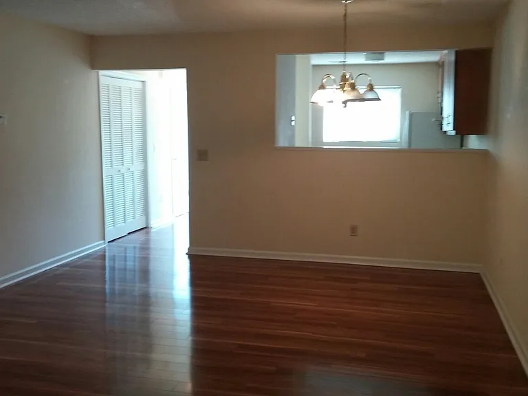 208 Green Acre Ln #212 — Photo 13