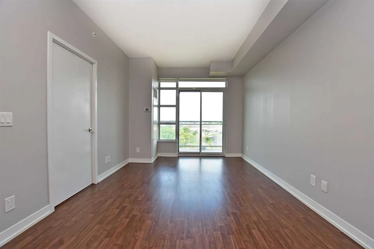 Building Photo - 840 Queens Plate Dr #506