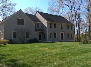 30 Hoyts Wharf Rd, Groton, MA 01450