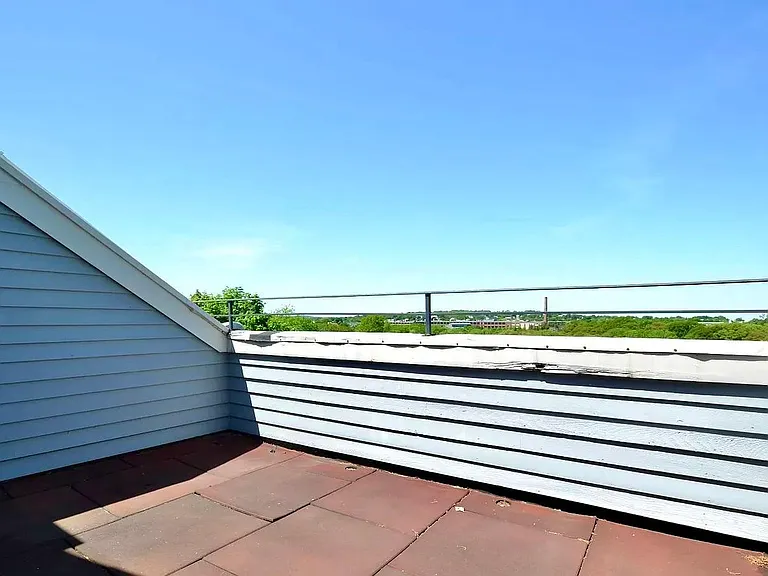 44 Newton St — Photo 11
