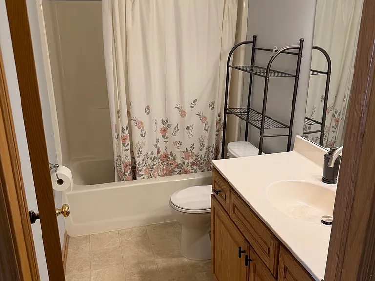 3906 Reservoir Blvd NE — Photo 22