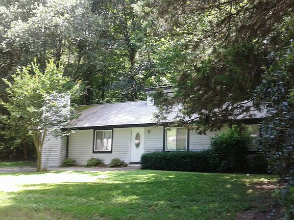 4th image of 2900 Carol Ct