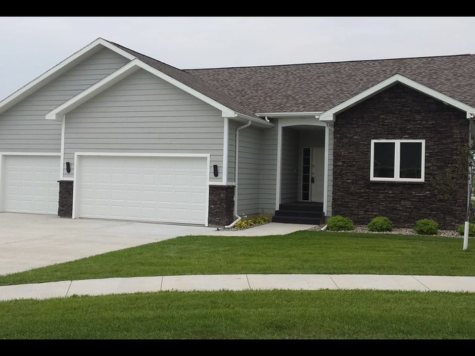 1st image of 317 W Creek Dr
