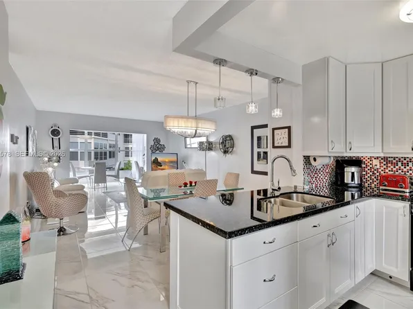 4705 NW 35th St APT 501, Fort Lauderdale, FL 33319