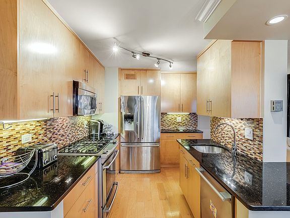4th image of 18-15 215th St #2M
