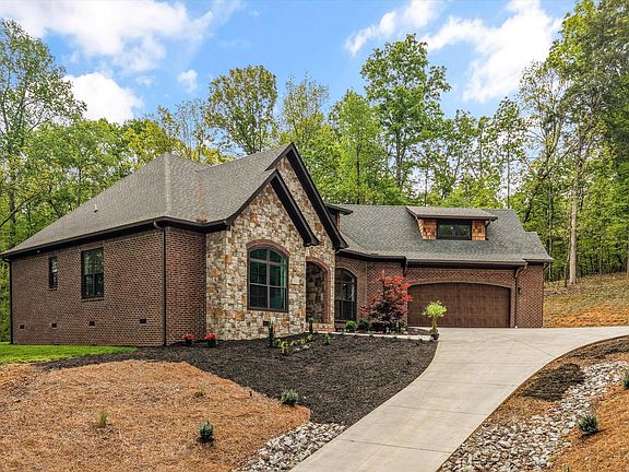 2nd image of 109 Lake Harbor Dr
