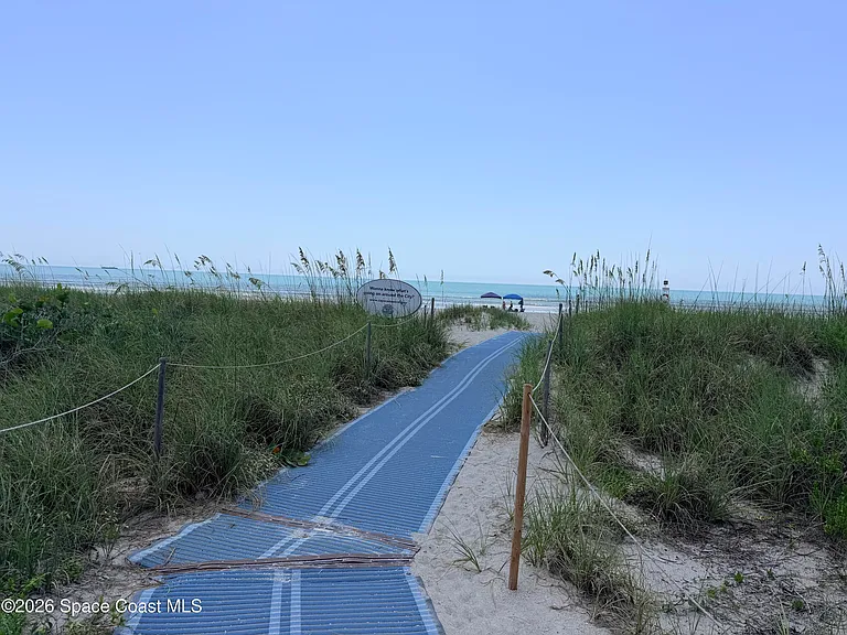 317 Surf Dr — Photo 34