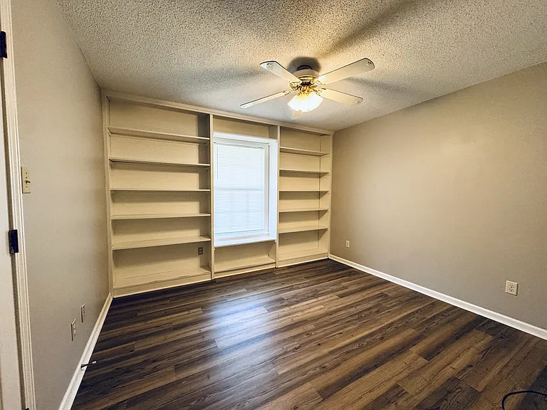 26 Alexis Dr — Photo 17