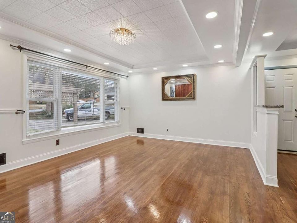 1st image of 716 Carolina Rd SW