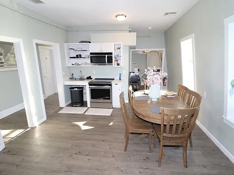 44 South St #6 — Photo 7