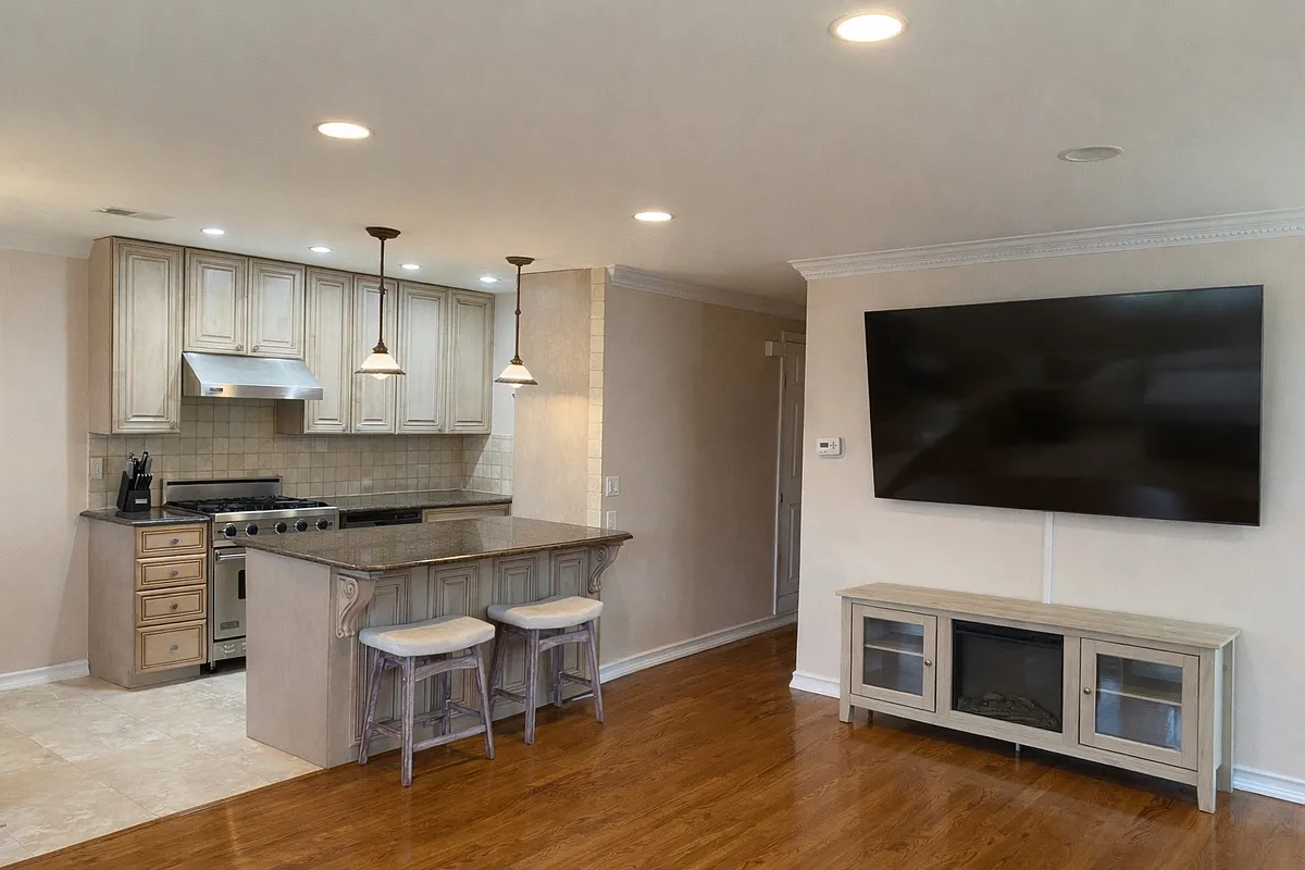 Building Photo - 537 Correll Ave #B