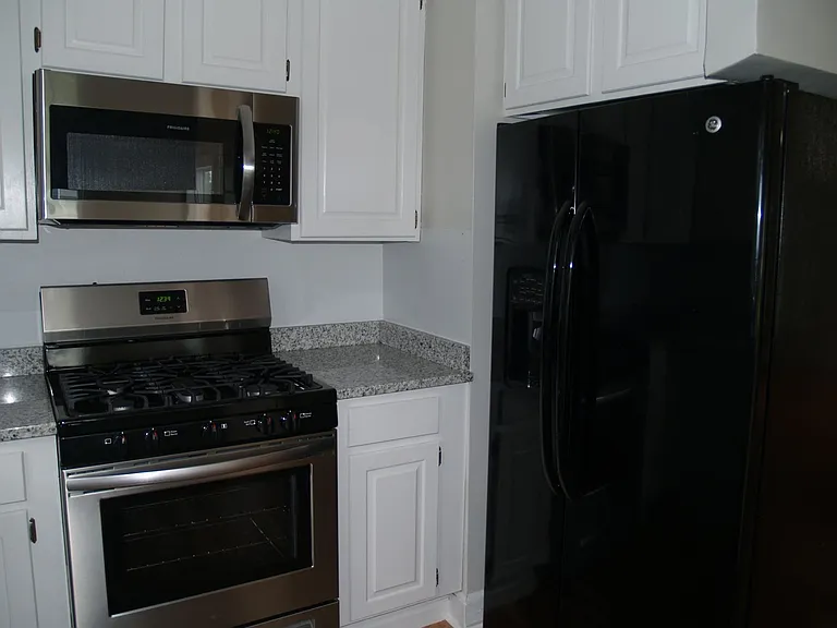 415 Millsaps Rd — Photo 17