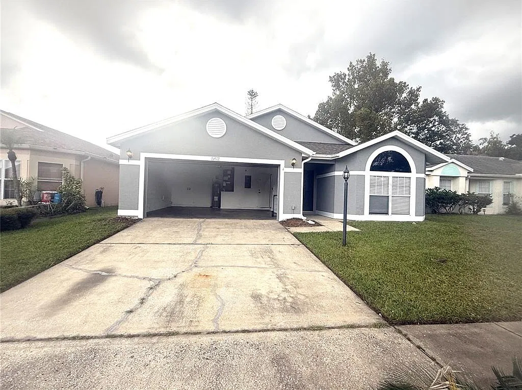3 bed, 2.0 bath, 1655 sqft, $2,350 — Photo 1
