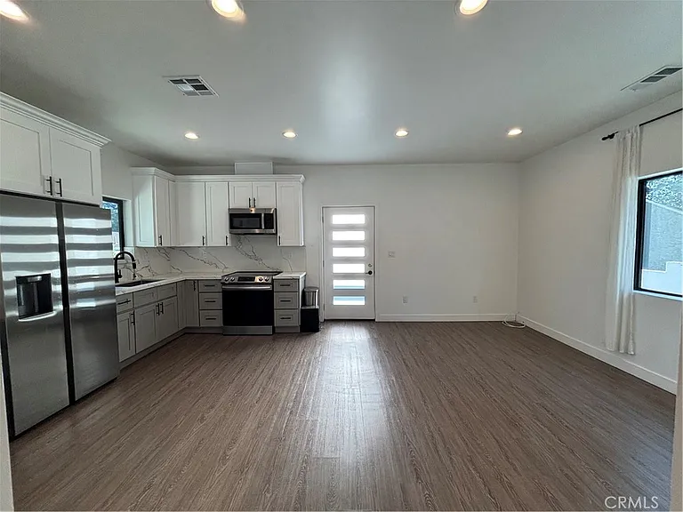 1668 Glen Ave — Photo 6