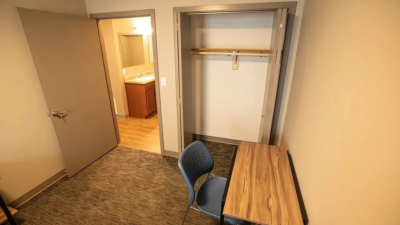 2 bed, 850 sqft, $1,250 — Photo 4
