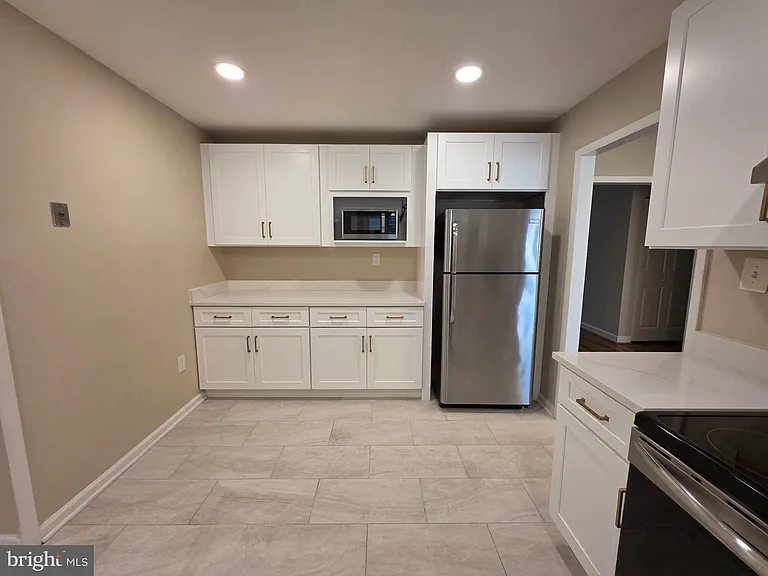 2090 Jason Ct — Photo 18