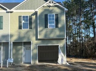 108 Crab Claw Spit Ln, Jacksonville, NC 28546