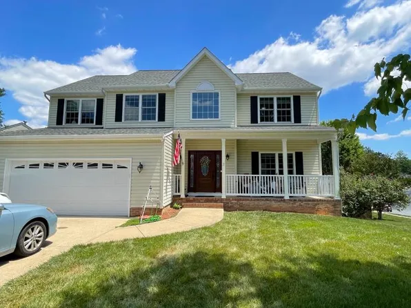 2 Silverthorn Ct, Stafford, VA 22554