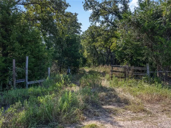 288 County Road 303b, Rockdale, TX 76567