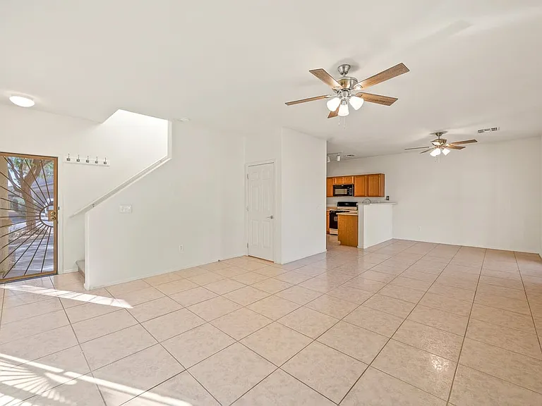 8254 W Kerr St — Photo 10