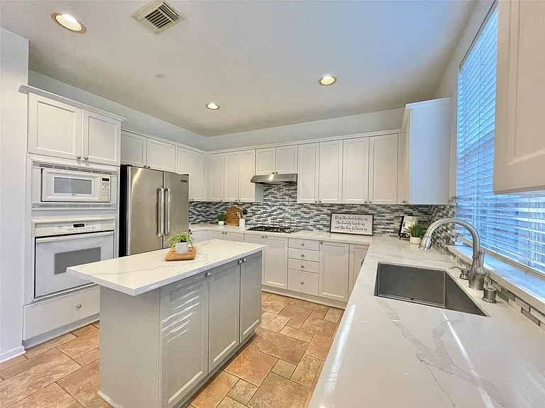 11 Dalea Pl — Photo 18
